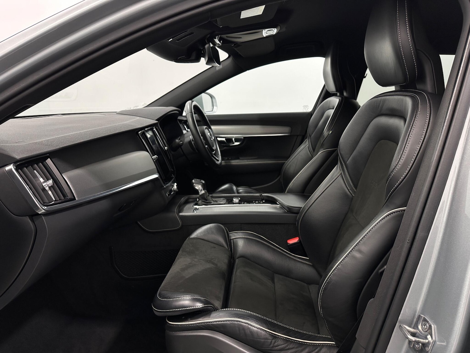 Used Volvo V90 2018 for sale - 76993365: Photo 33