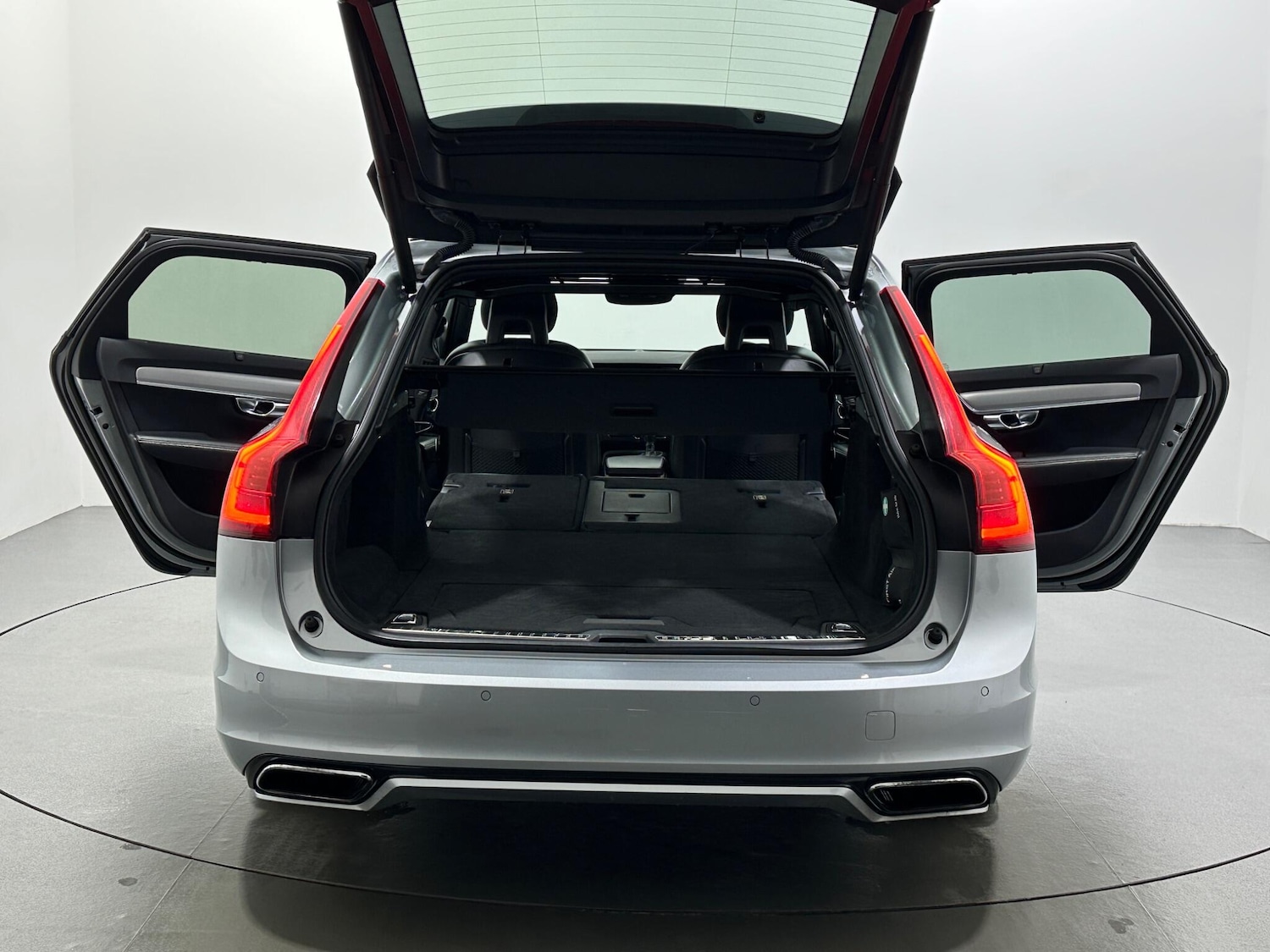 Used Volvo V90 2018 for sale - 76993365: Photo 43