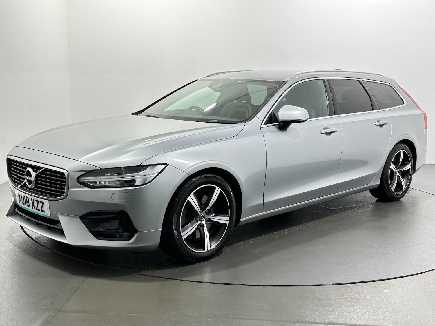 Used Volvo V90 2018 for sale - 76993365: Photo 5