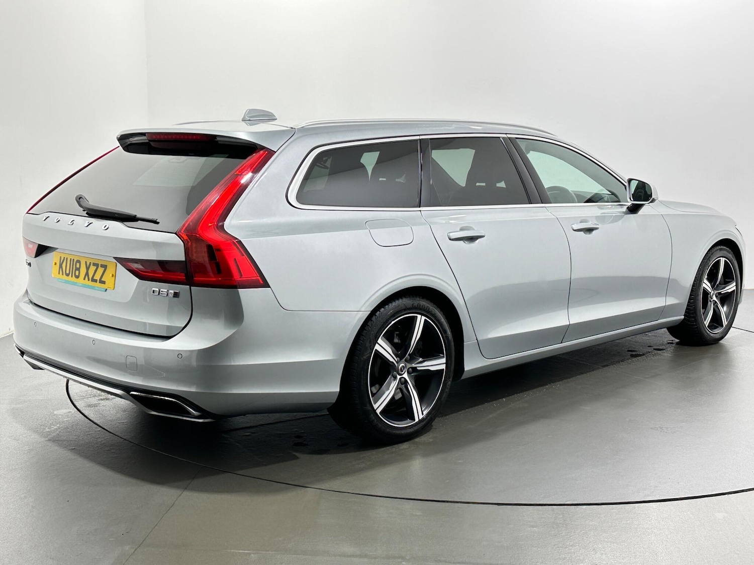 Used Volvo V90 2018 for sale - 76993365: Photo 9