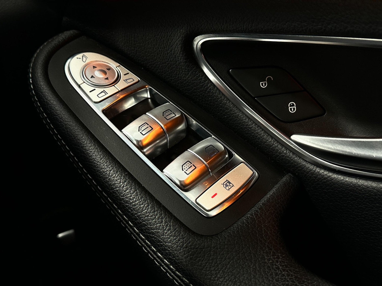 Used Mercedes-Benz GLC 2018 for sale - 77738456: Photo 19