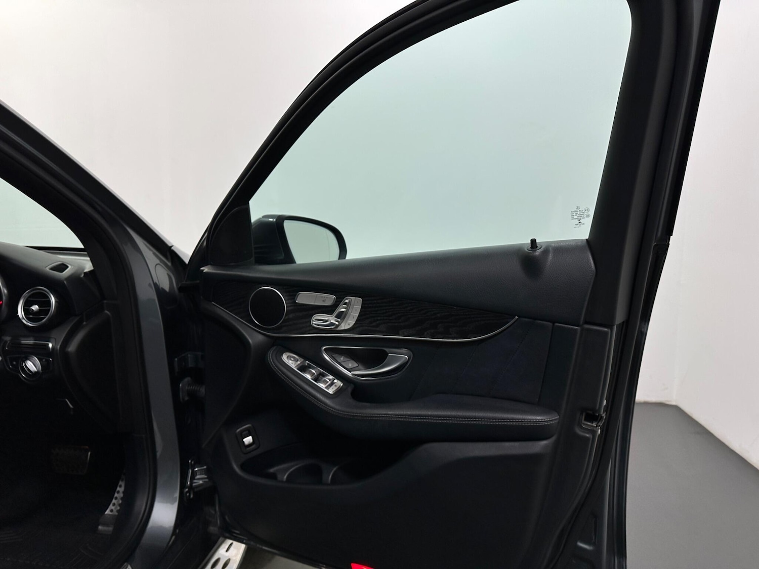 Used Mercedes-Benz GLC 2018 for sale - 77738456: Photo 34