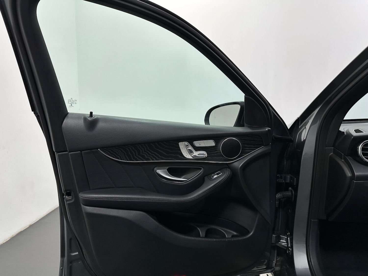 Used Mercedes-Benz GLC 2018 for sale - 77738456: Photo 38