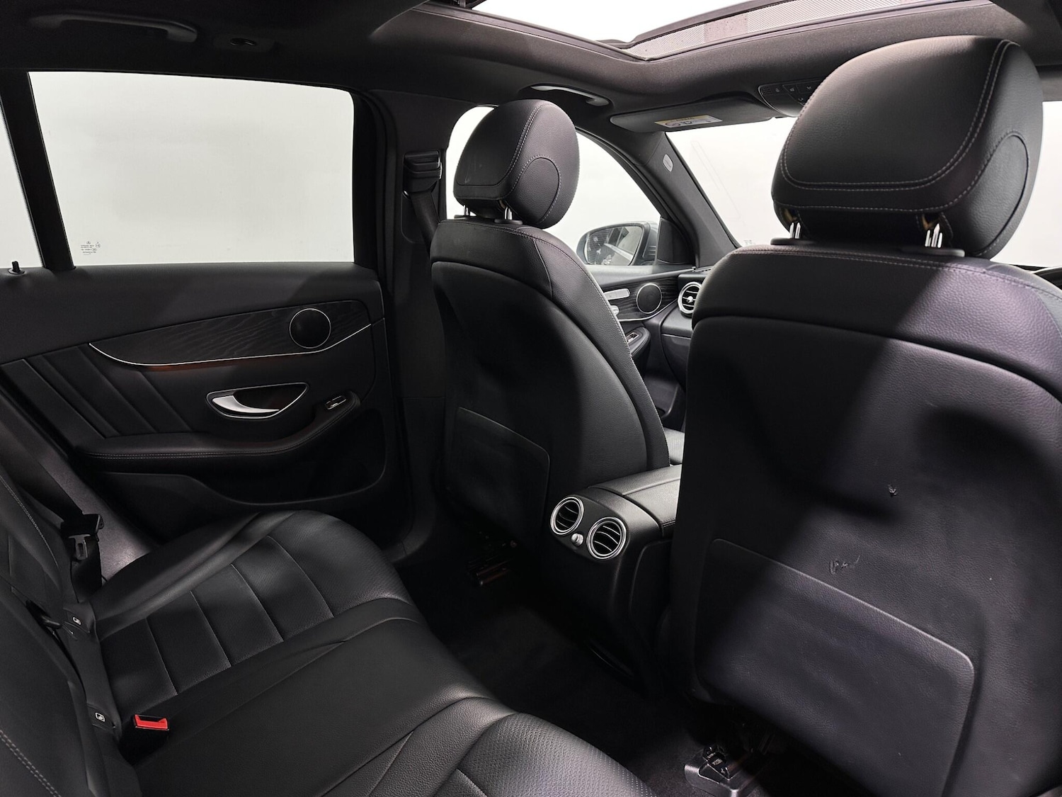 Used Mercedes-Benz GLC 2018 for sale - 77738456: Photo 42