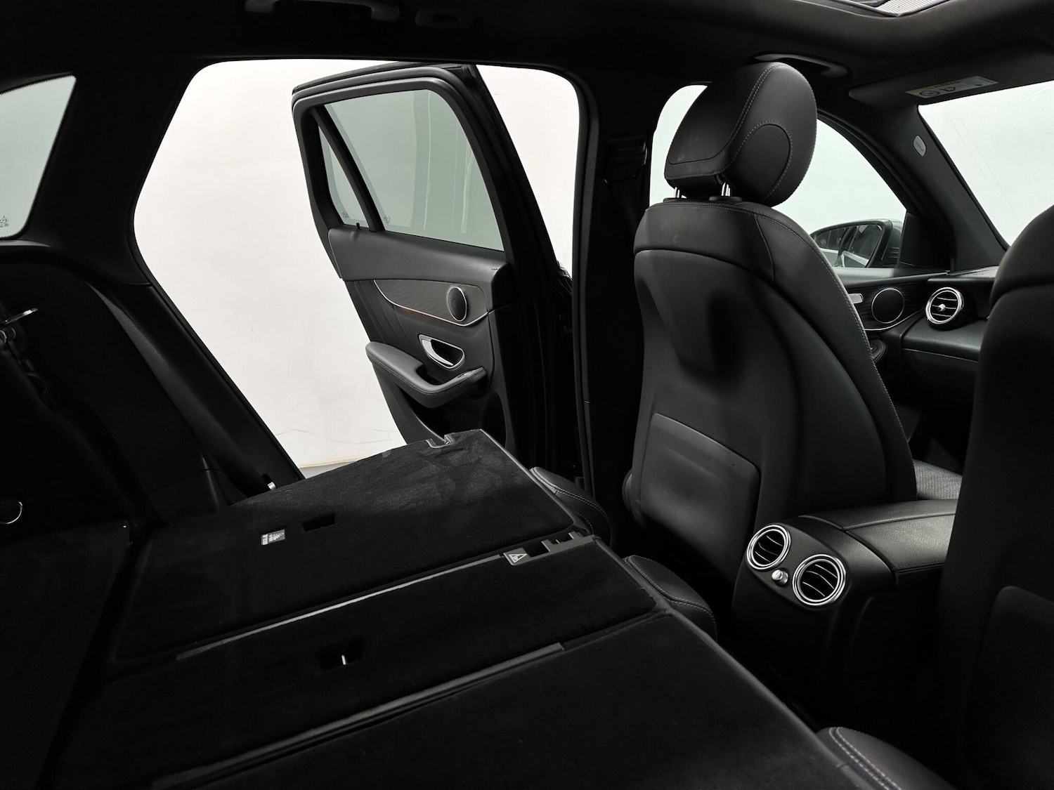 Used Mercedes-Benz GLC 2018 for sale - 77738456: Photo 47