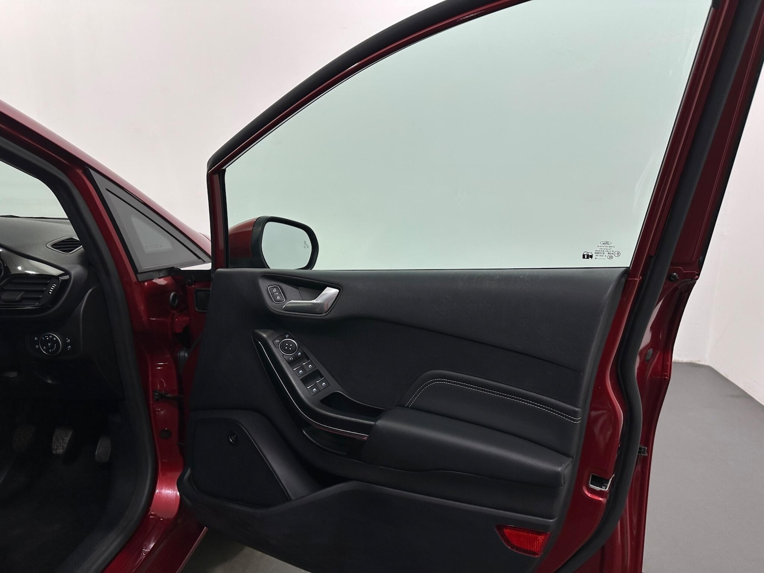 Used Ford Fiesta 2018 for sale - 76878935: Photo 33