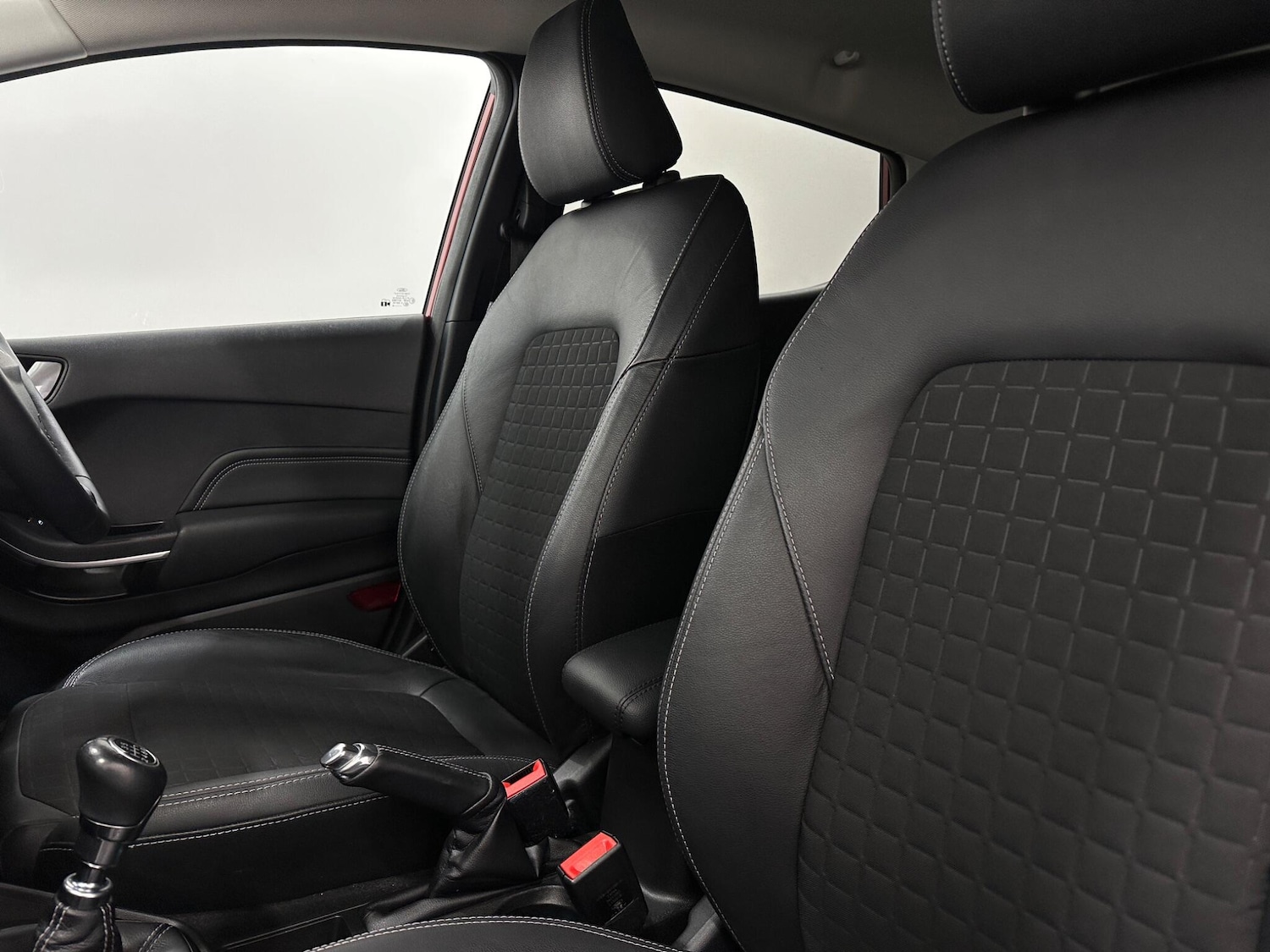 Used Ford Fiesta 2018 for sale - 76878935: Photo 35