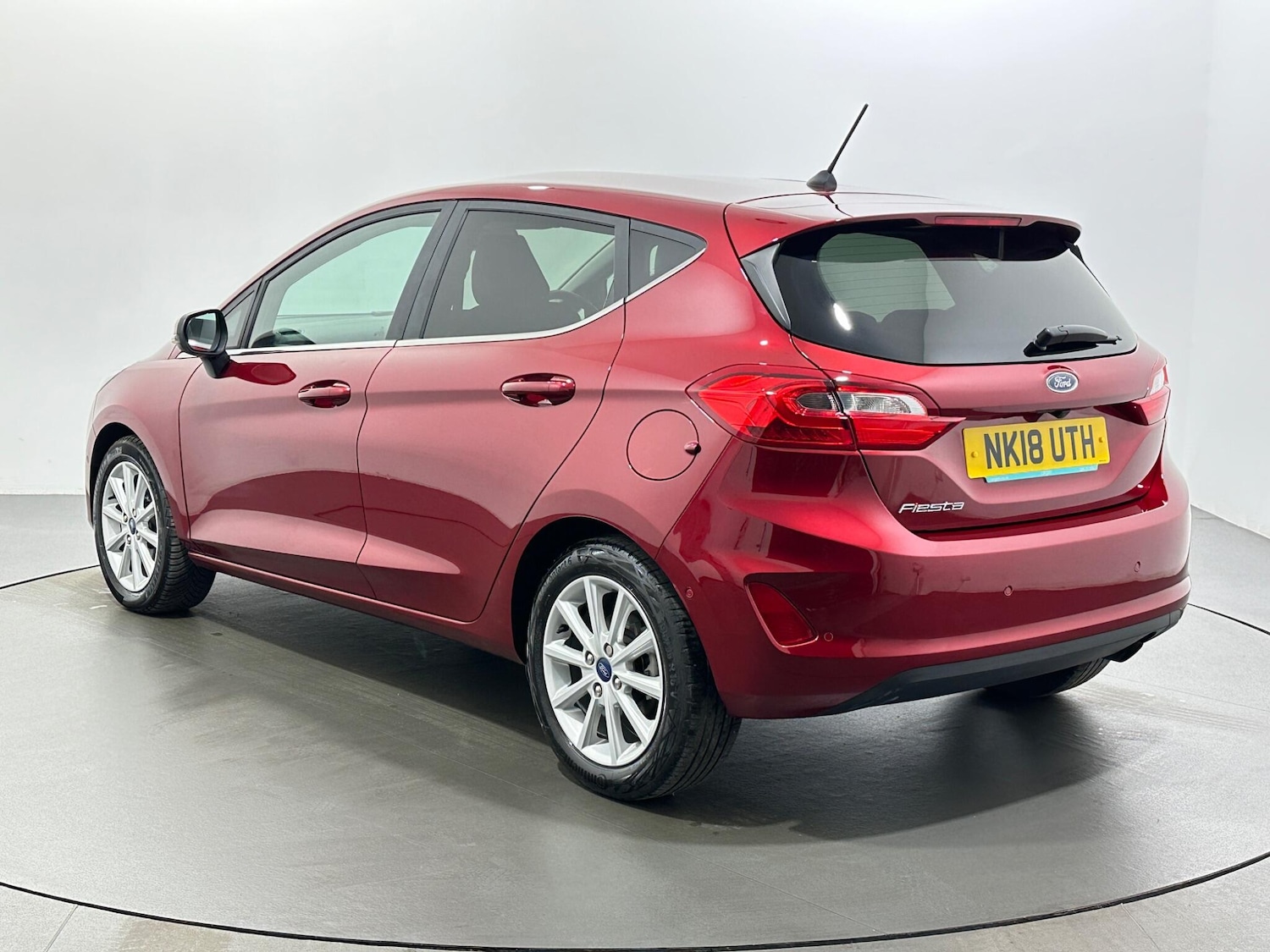 Used Ford Fiesta 2018 for sale - 76878935: Photo 6