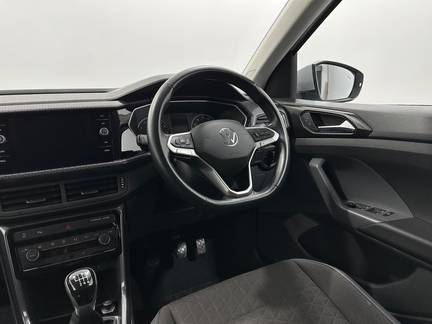 Used Volkswagen T-Cross 2021 for sale - 76878843: Photo 11