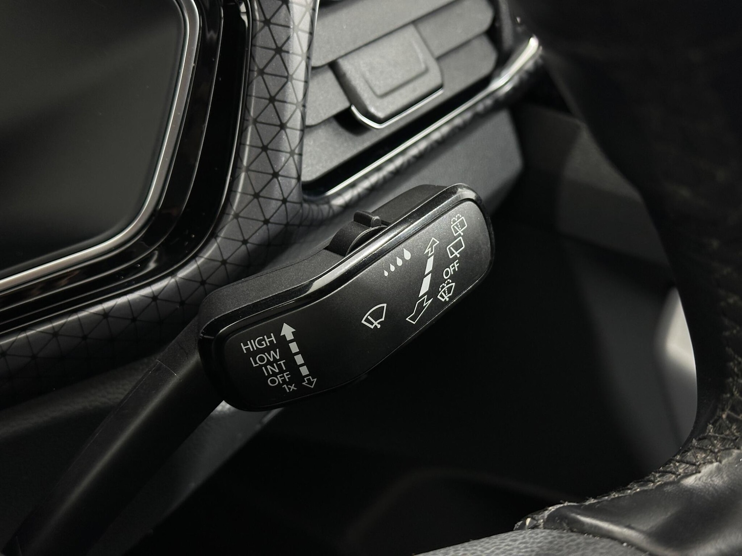 Used Volkswagen T-Cross 2021 for sale - 76878843: Photo 16