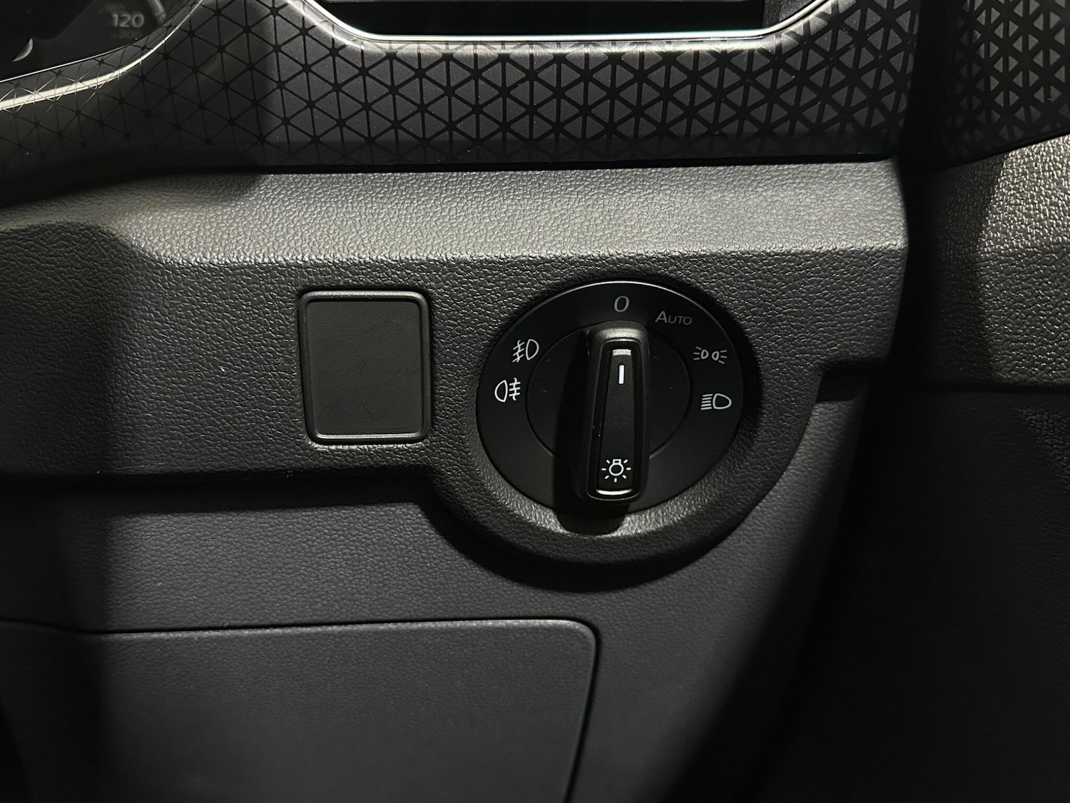 Used Volkswagen T-Cross 2021 for sale - 76878843: Photo 17