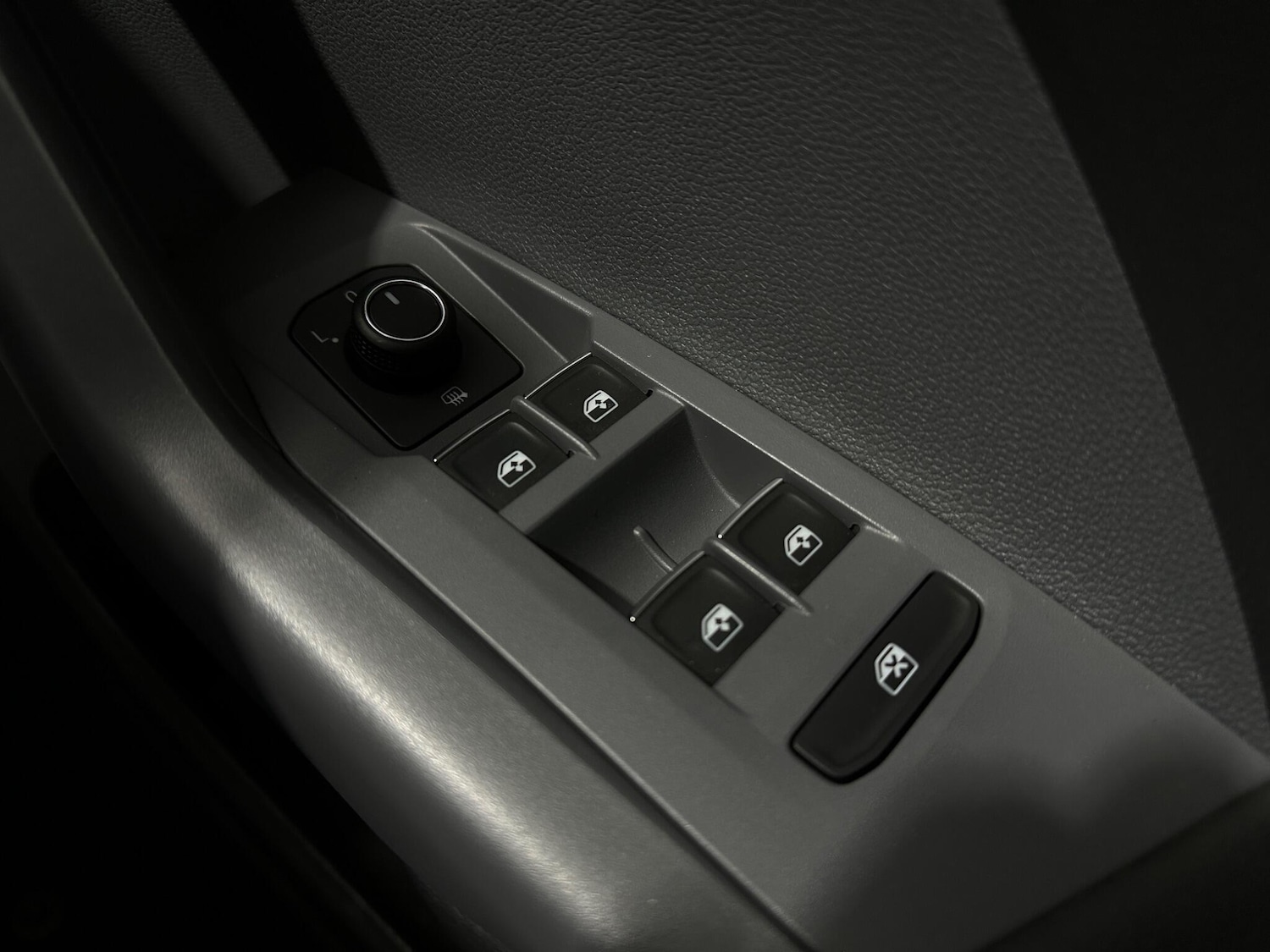 Used Volkswagen T-Cross 2021 for sale - 76878843: Photo 18