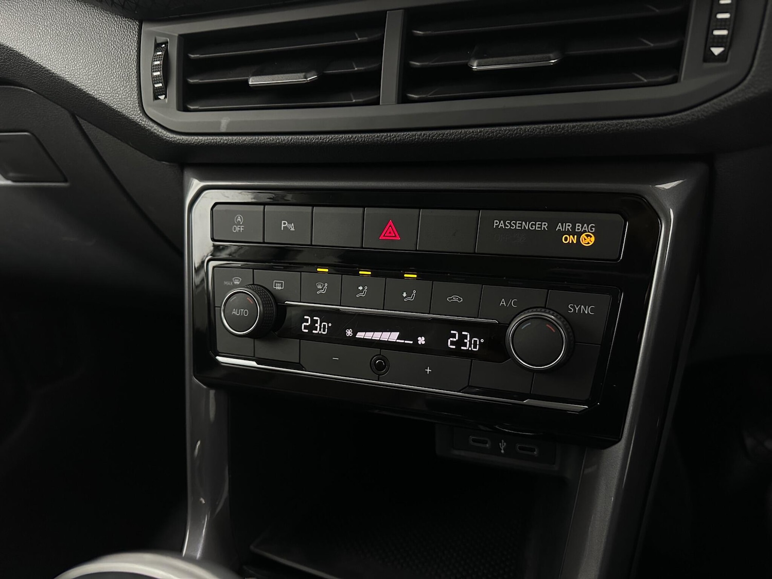 Used Volkswagen T-Cross 2021 for sale - 76878843: Photo 20