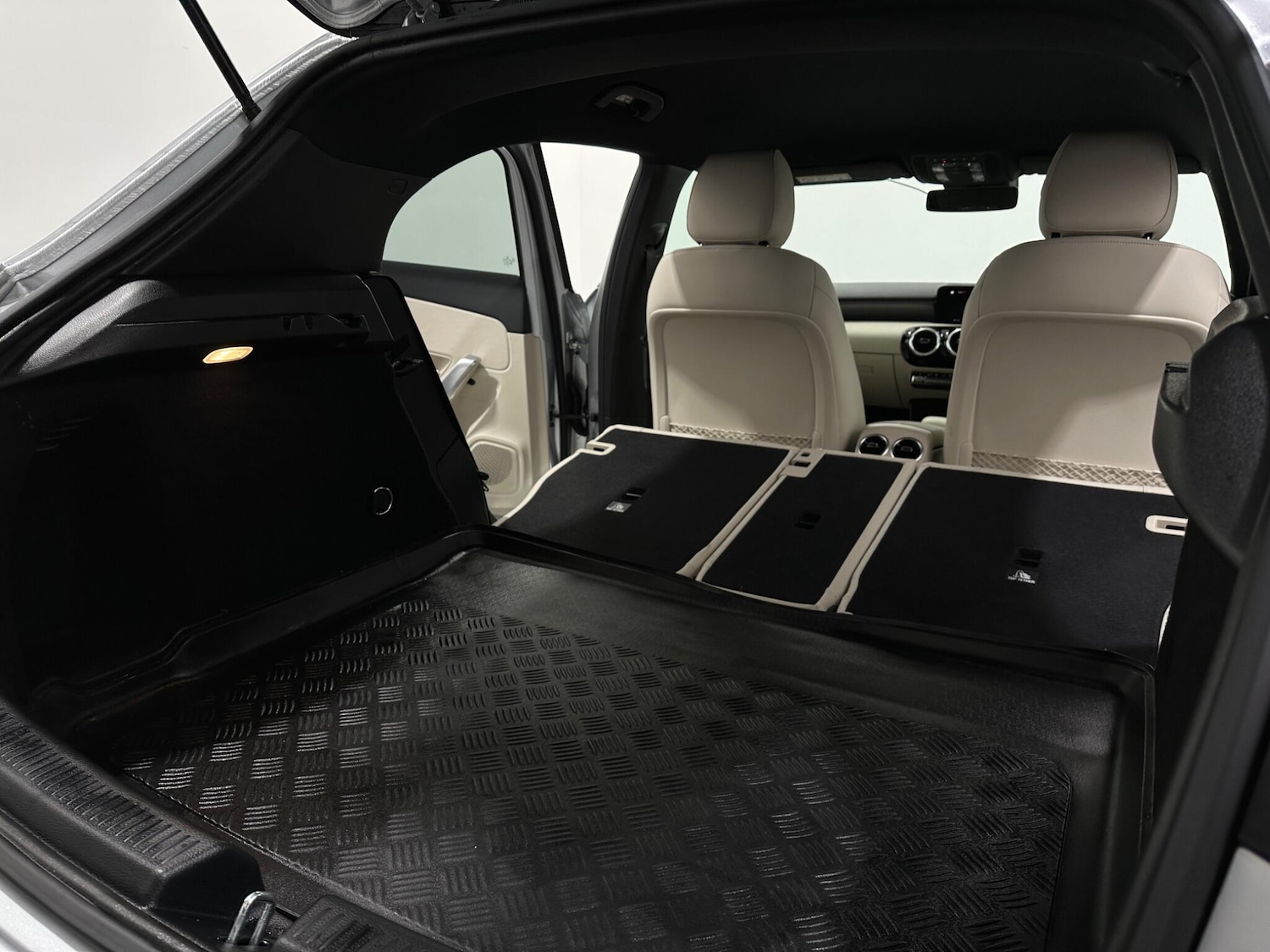 Used Mercedes-Benz A-Class for sale - 76997157: Photo 45