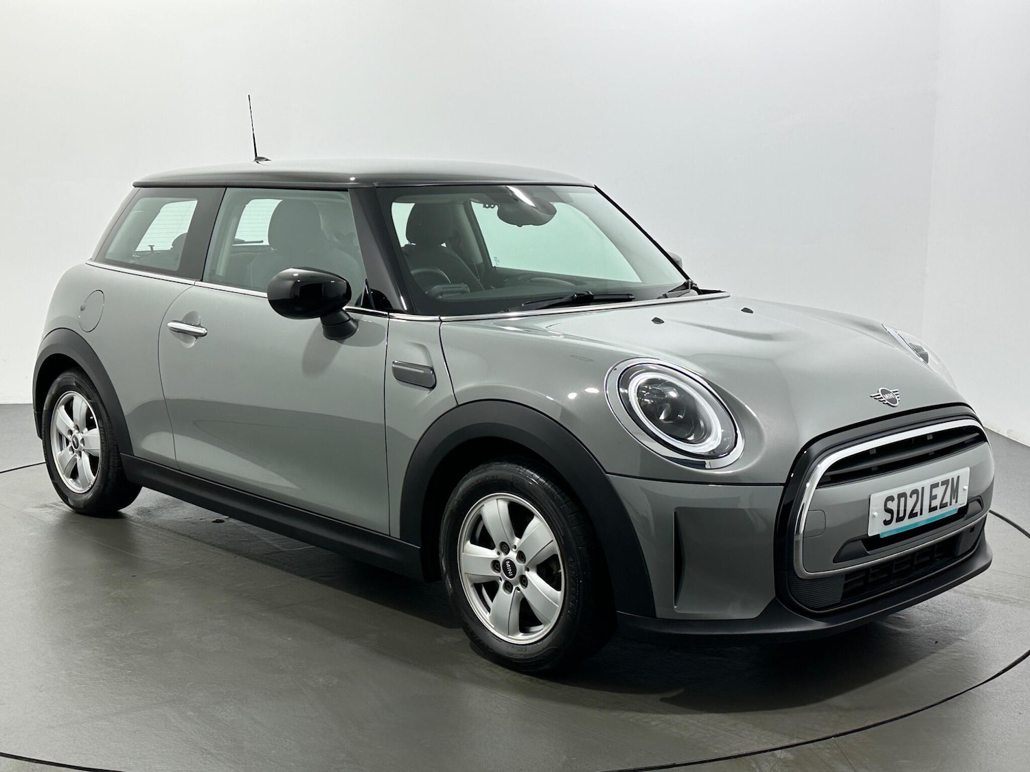 Used MINI Hatch 2021 for sale - 76878675: Photo 1