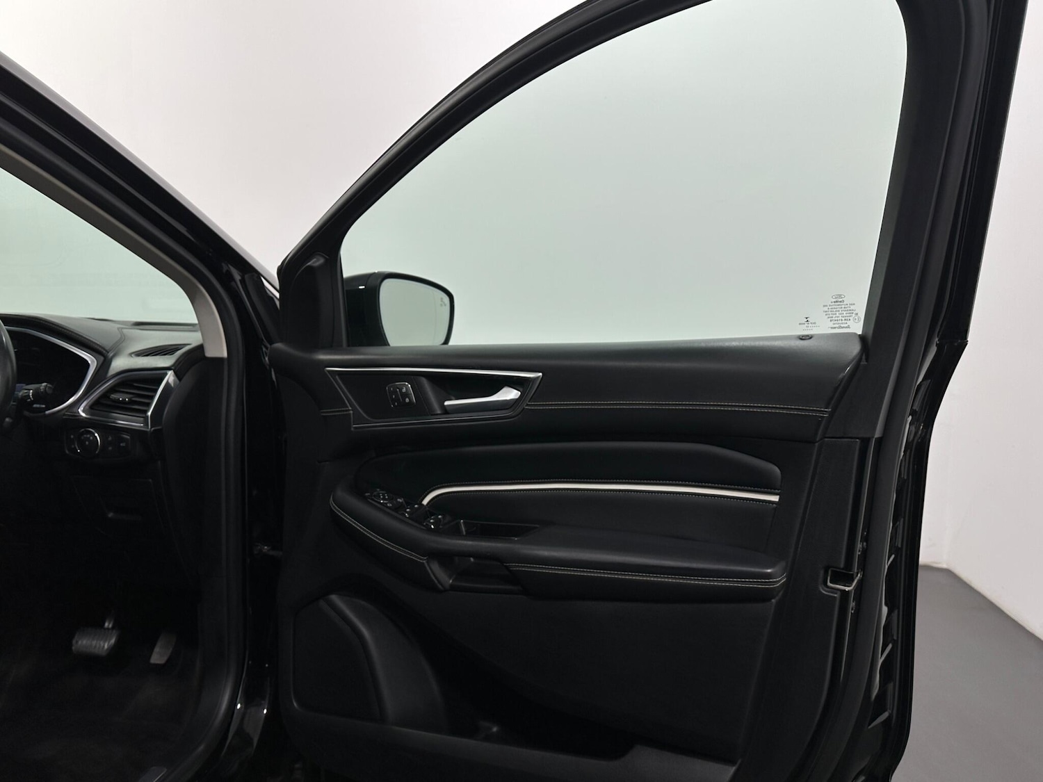 Used Ford Edge 2017 for sale - 77925903: Photo 34