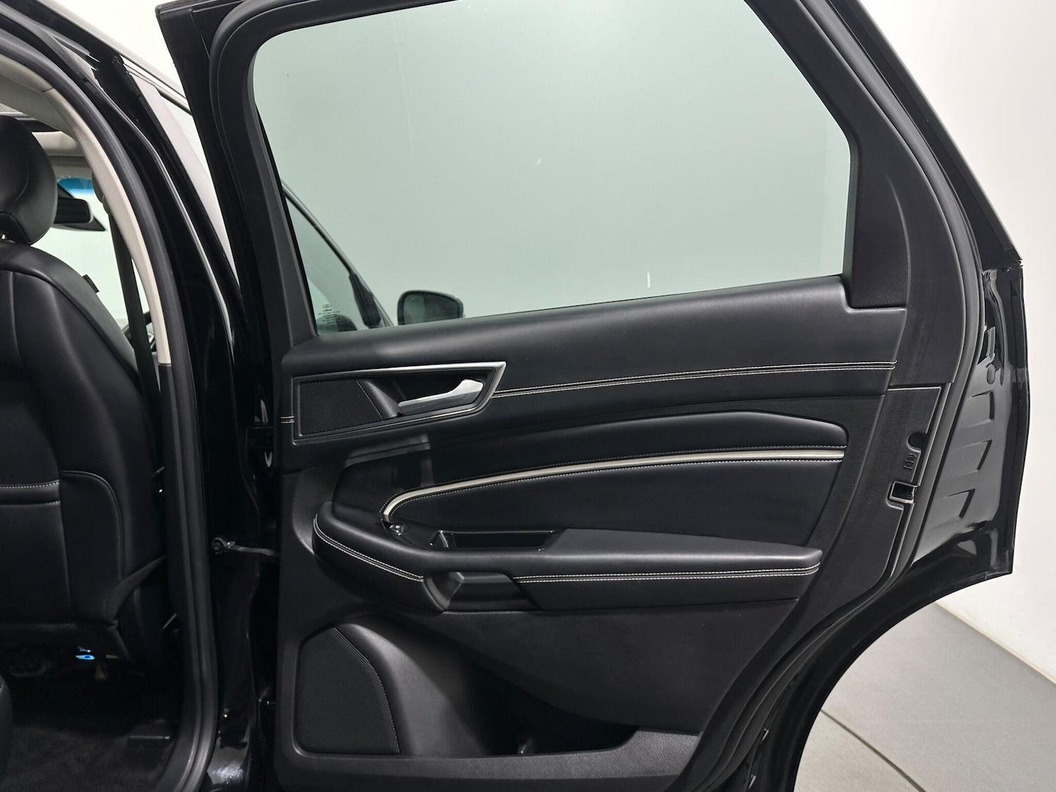 Used Ford Edge 2017 for sale - 77925903: Photo 44