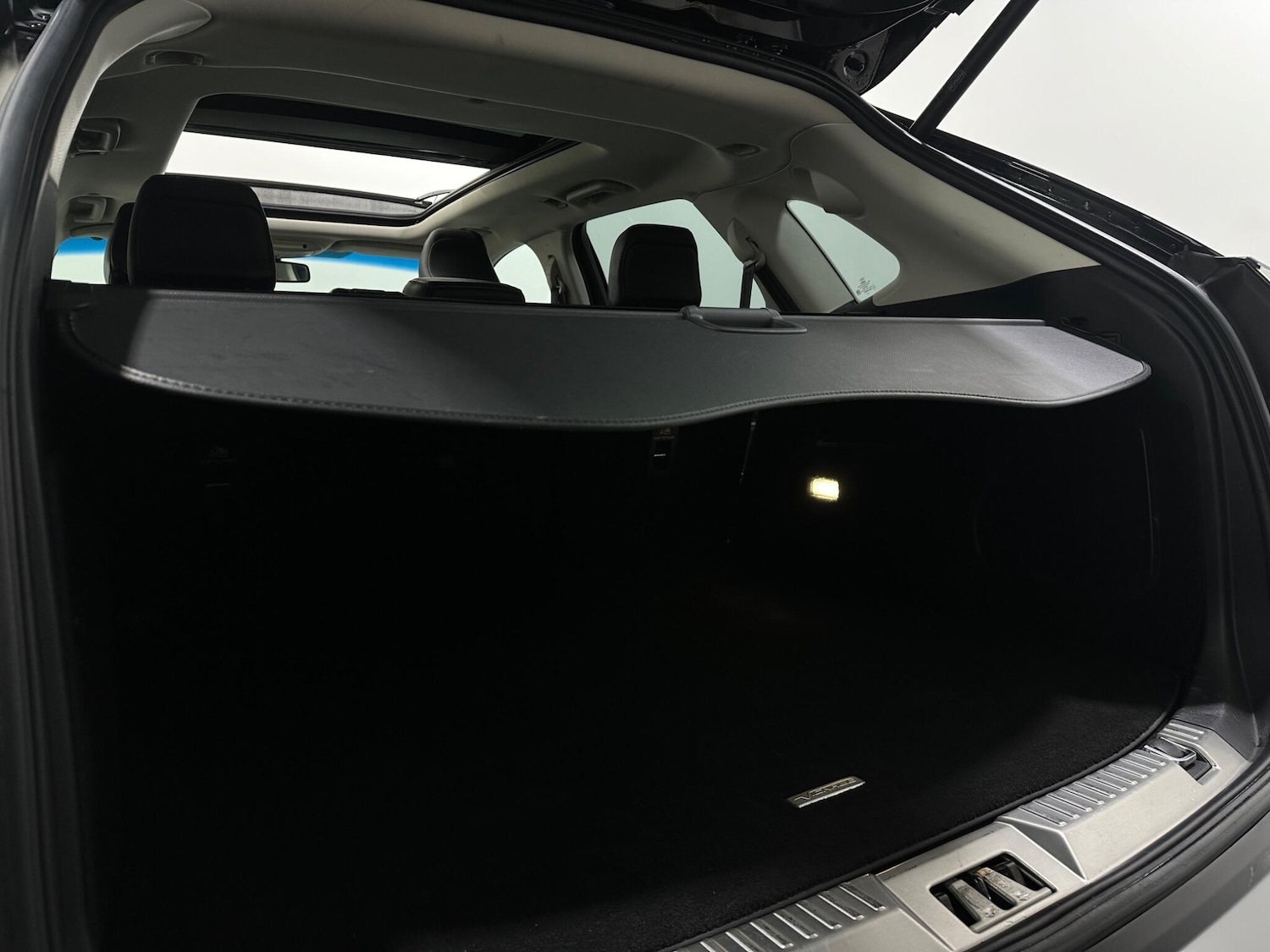 Used Ford Edge 2017 for sale - 77925903: Photo 48