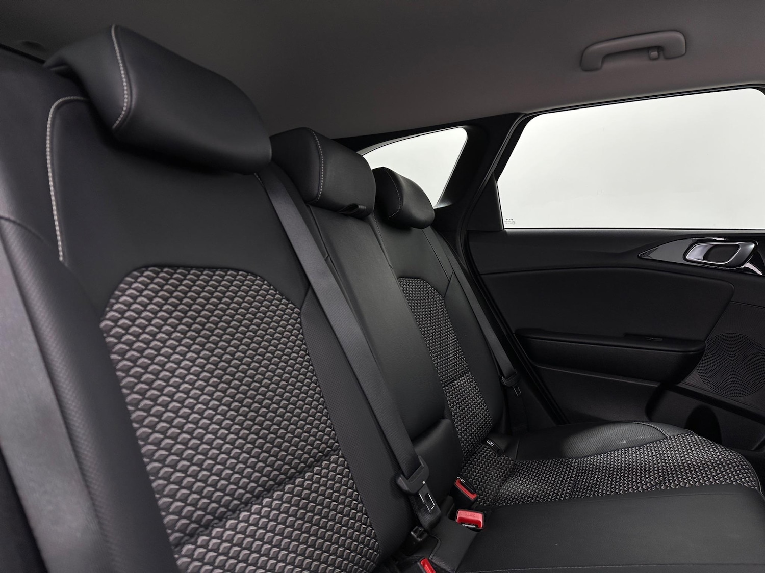 Used Kia Ceed 2021 for sale - 76878943: Photo 40