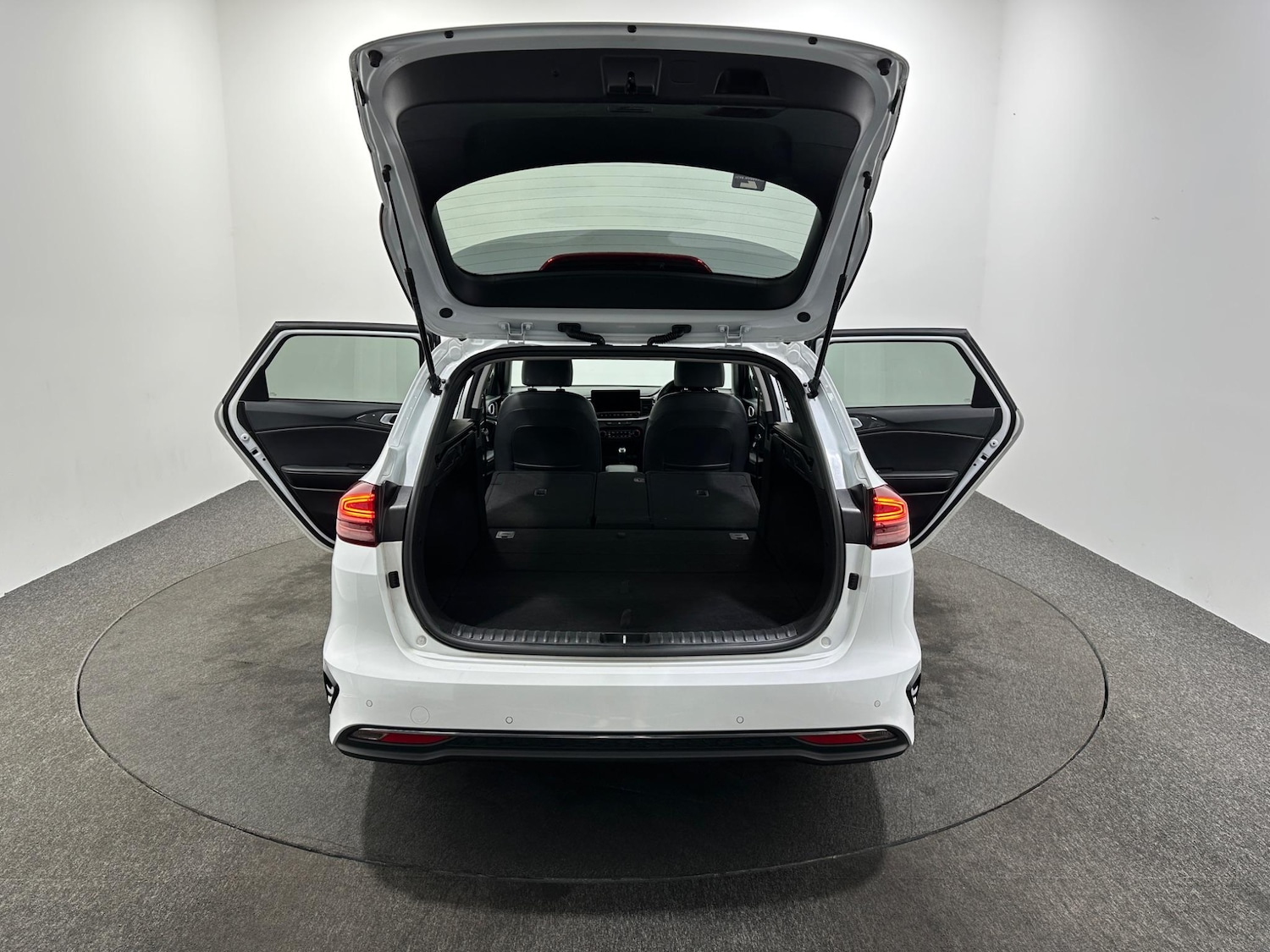 Used Kia Ceed 2021 for sale - 76878943: Photo 41