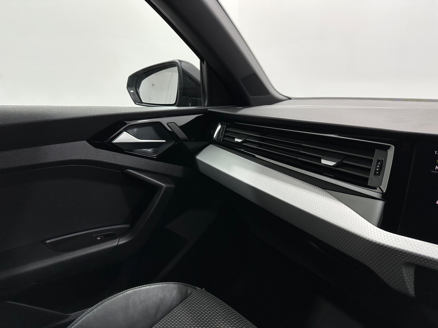 Used Audi A1 for sale - 77267232: Photo 24