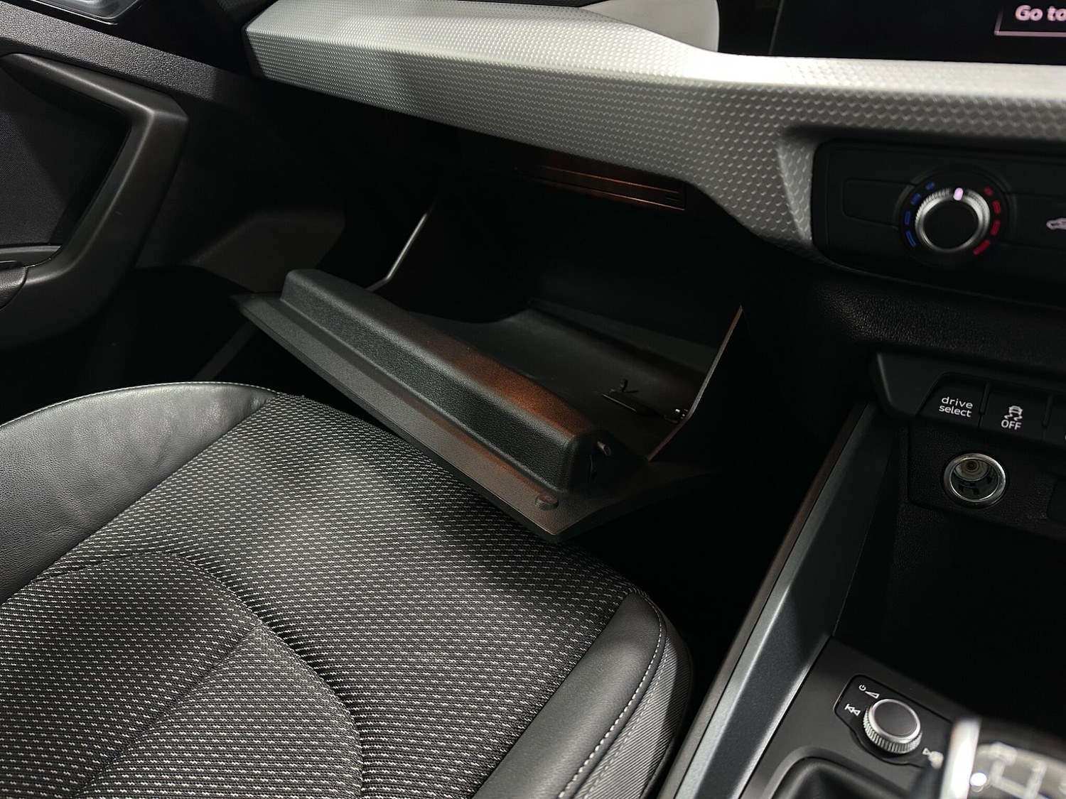 Used Audi A1 for sale - 77267232: Photo 25