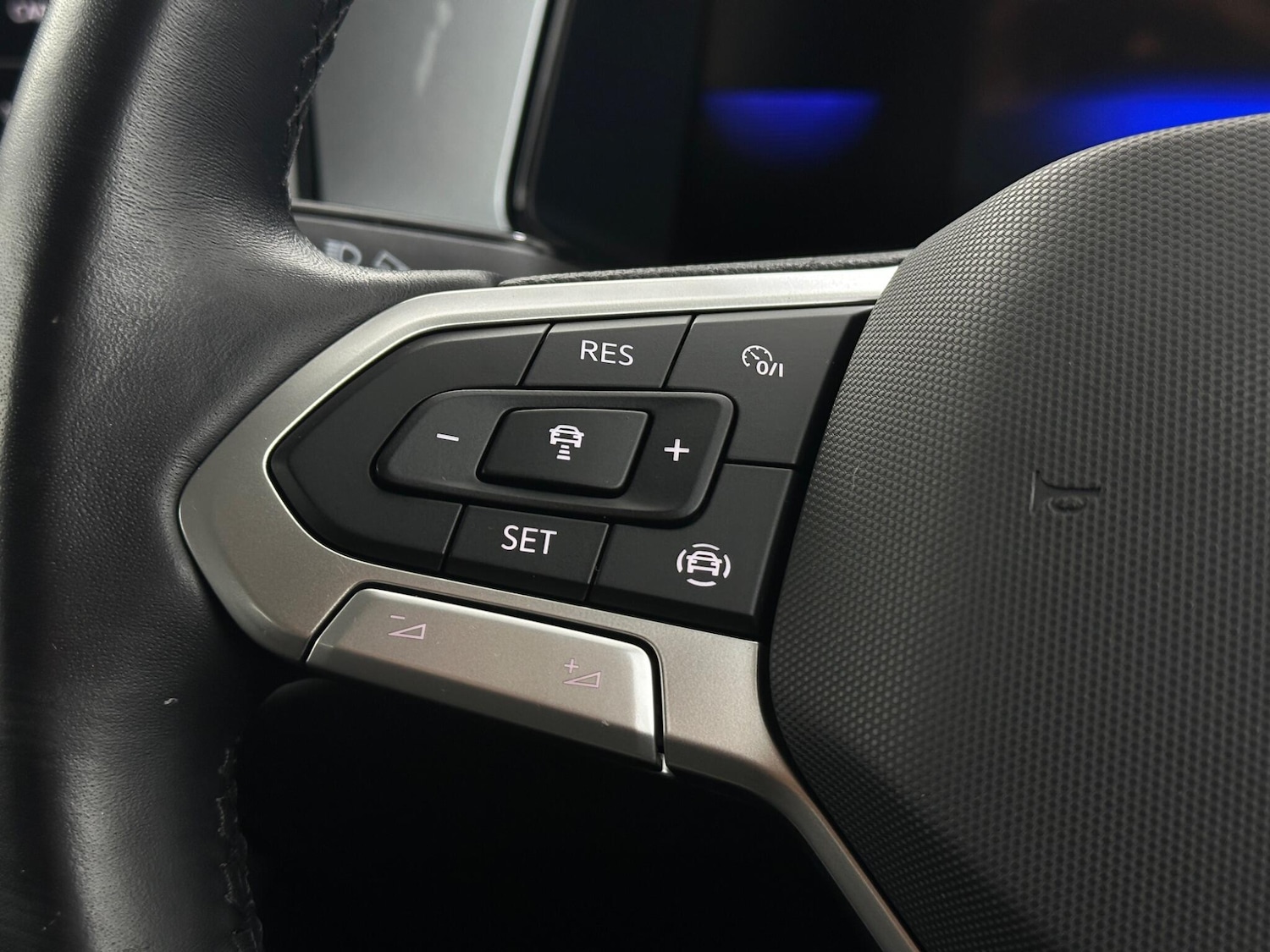 Used Volkswagen T-Roc 2022 for sale - 76878634: Photo 13