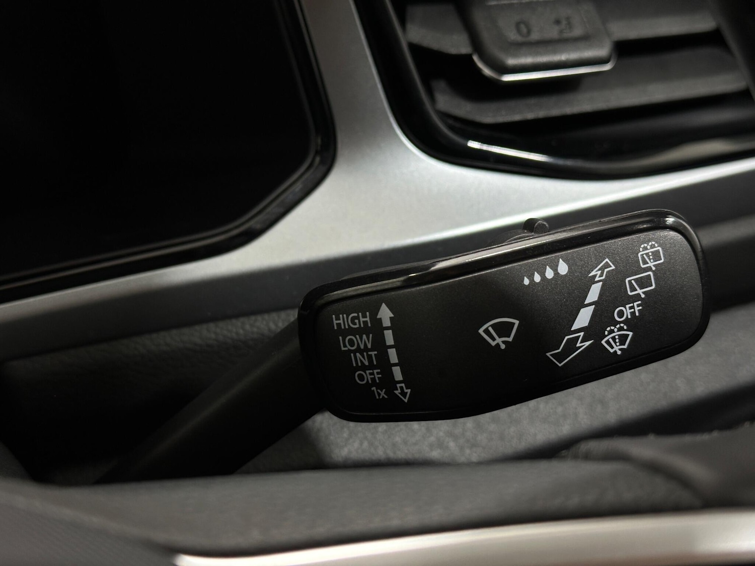 Used Volkswagen T-Roc 2022 for sale - 76878634: Photo 15