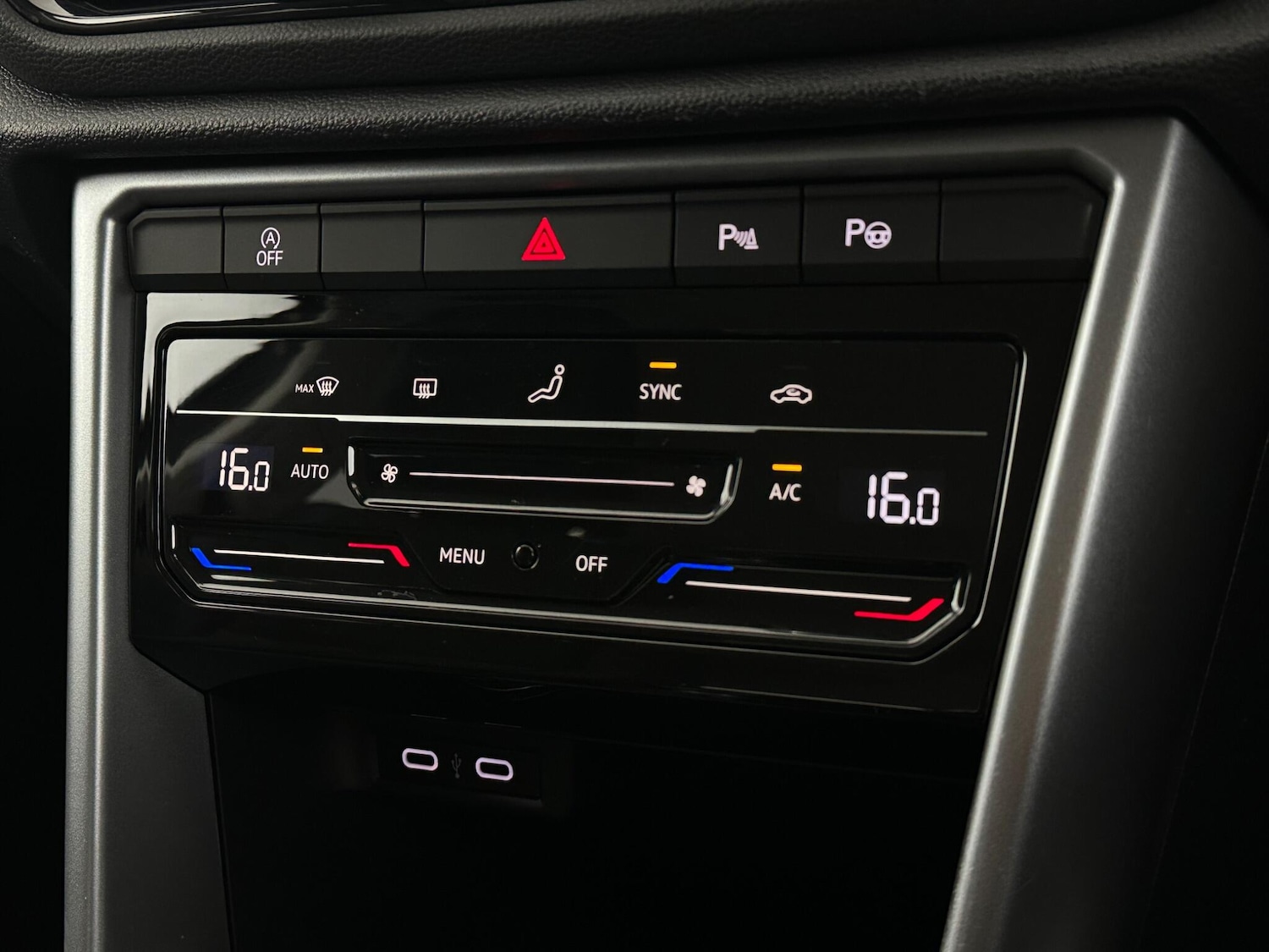 Used Volkswagen T-Roc 2022 for sale - 76878634: Photo 20