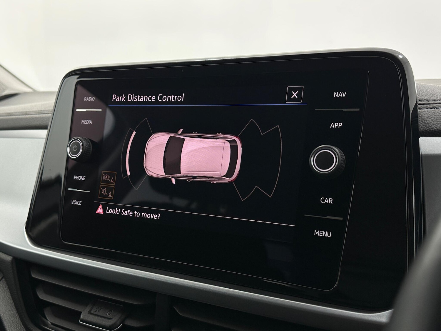 Used Volkswagen T-Roc 2022 for sale - 76878634: Photo 22