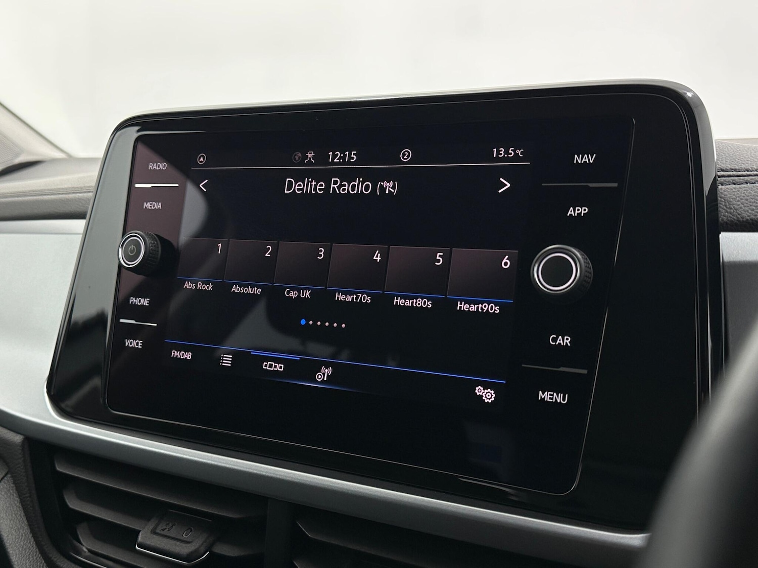 Used Volkswagen T-Roc 2022 for sale - 76878634: Photo 24