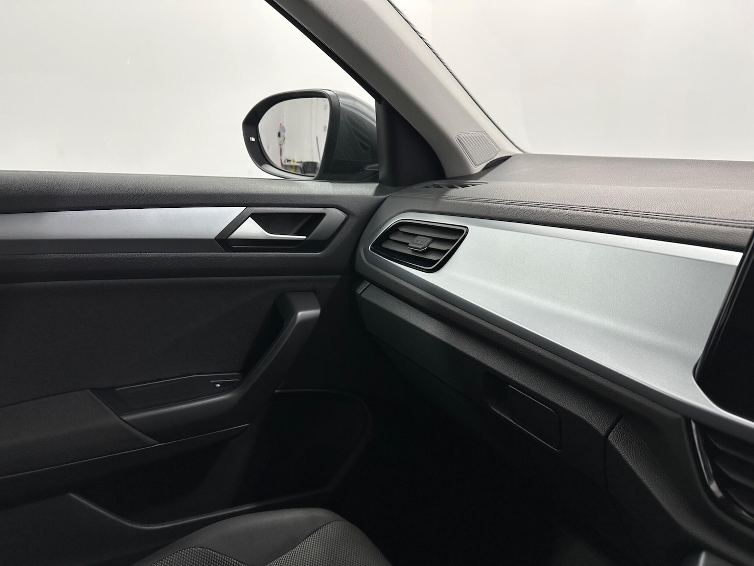 Used Volkswagen T-Roc 2022 for sale - 76878634: Photo 25