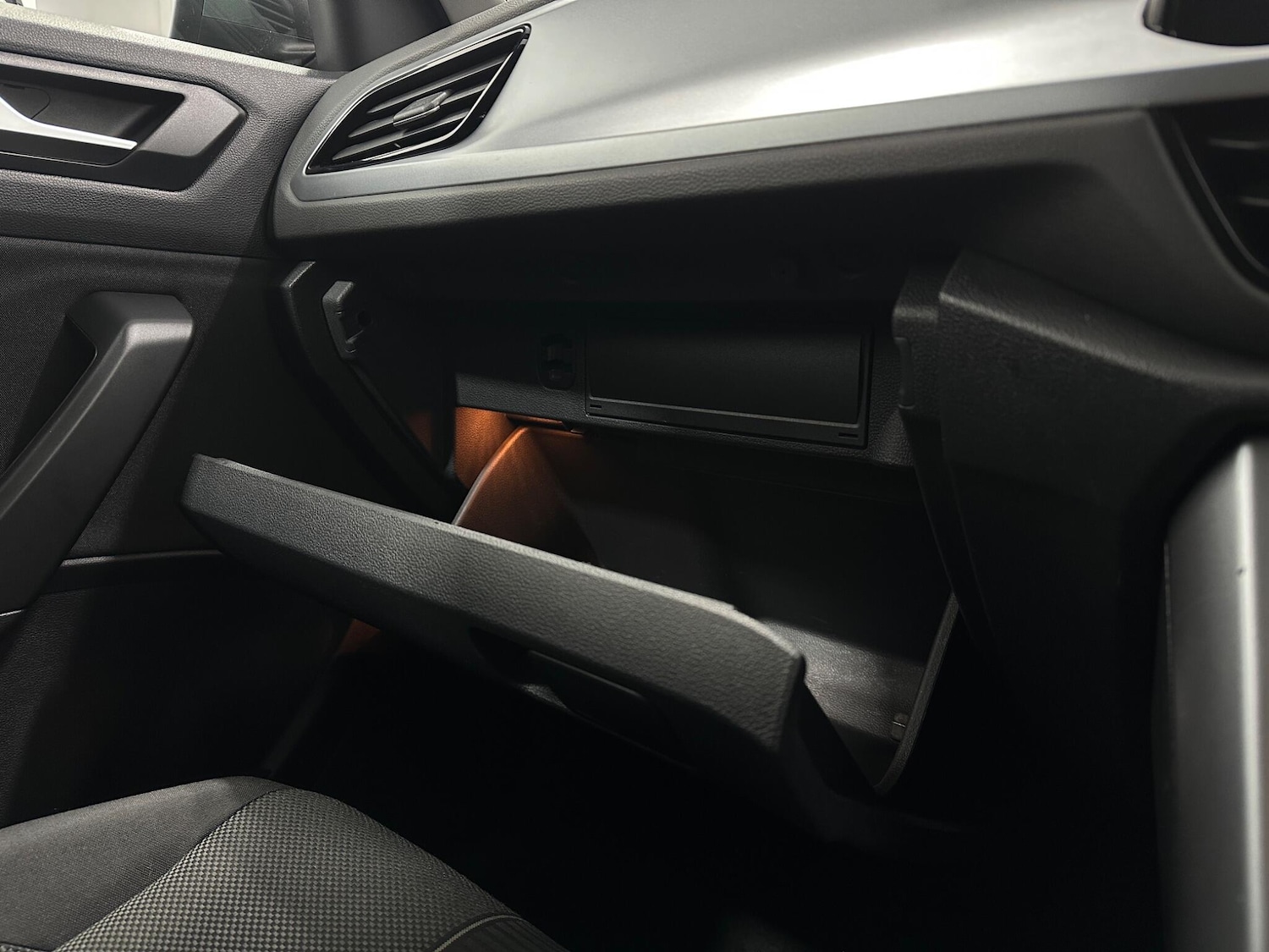 Used Volkswagen T-Roc 2022 for sale - 76878634: Photo 26