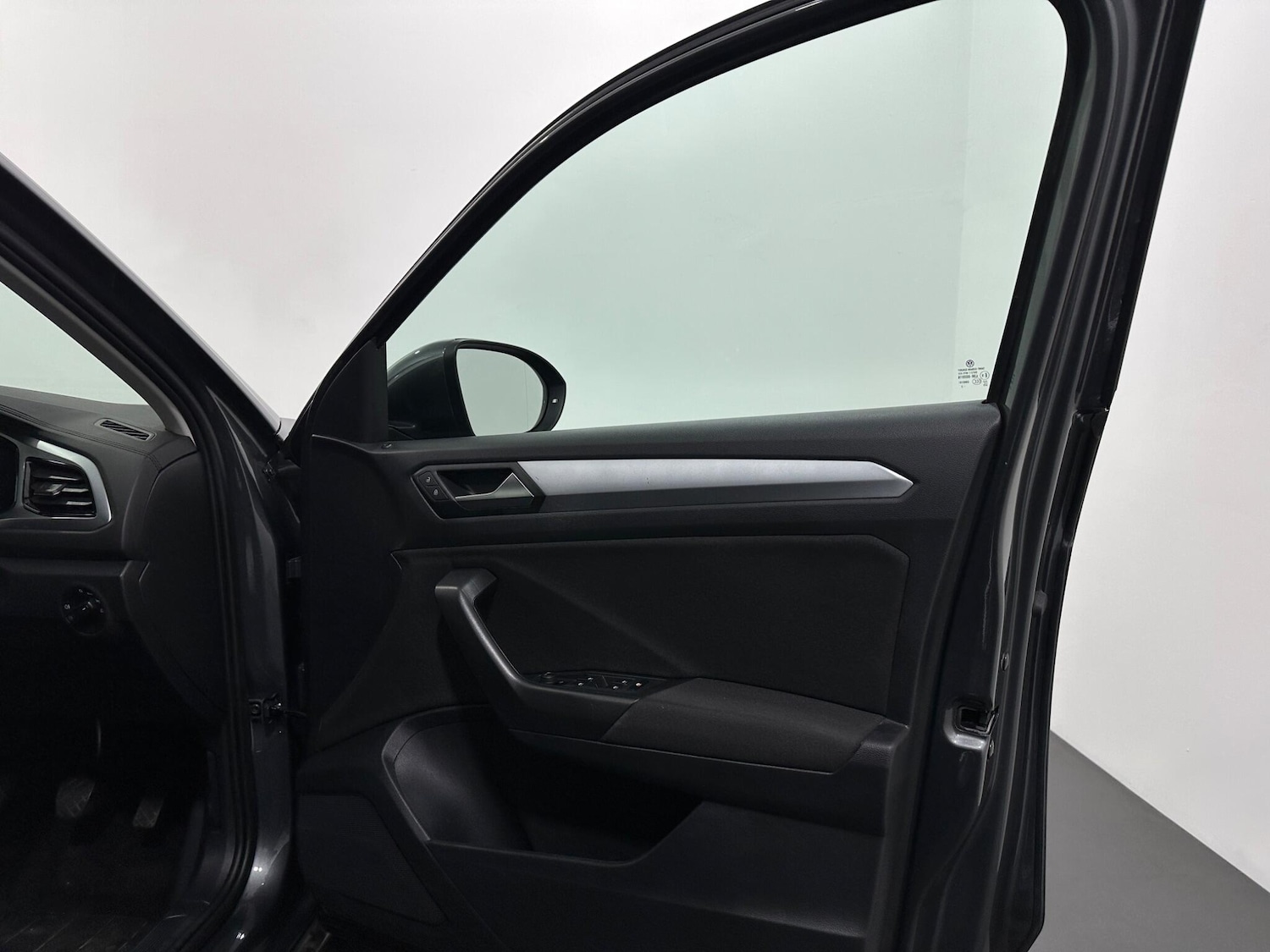 Used Volkswagen T-Roc 2022 for sale - 76878634: Photo 31