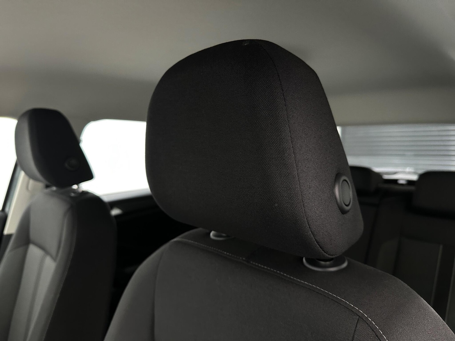 Used Volkswagen T-Roc 2022 for sale - 76878634: Photo 34