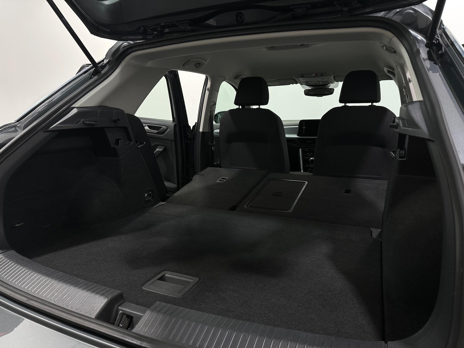 Used Volkswagen T-Roc 2022 for sale - 76878634: Photo 44