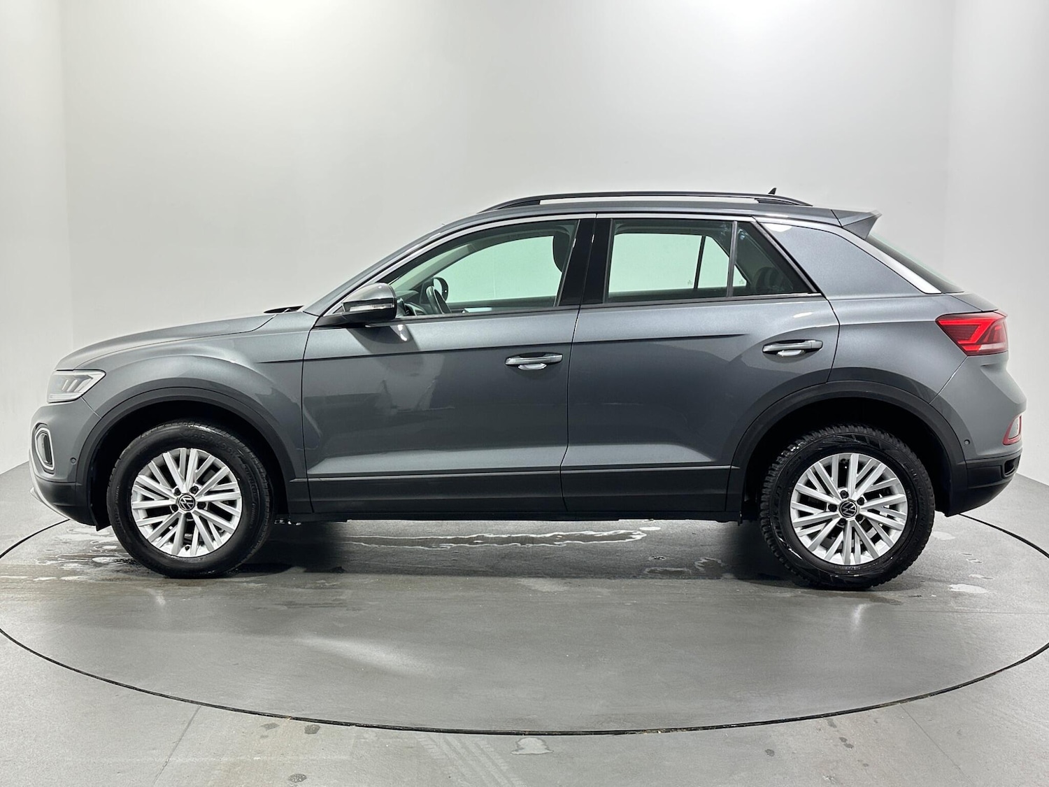 Used Volkswagen T-Roc 2022 for sale - 76878634: Photo 5