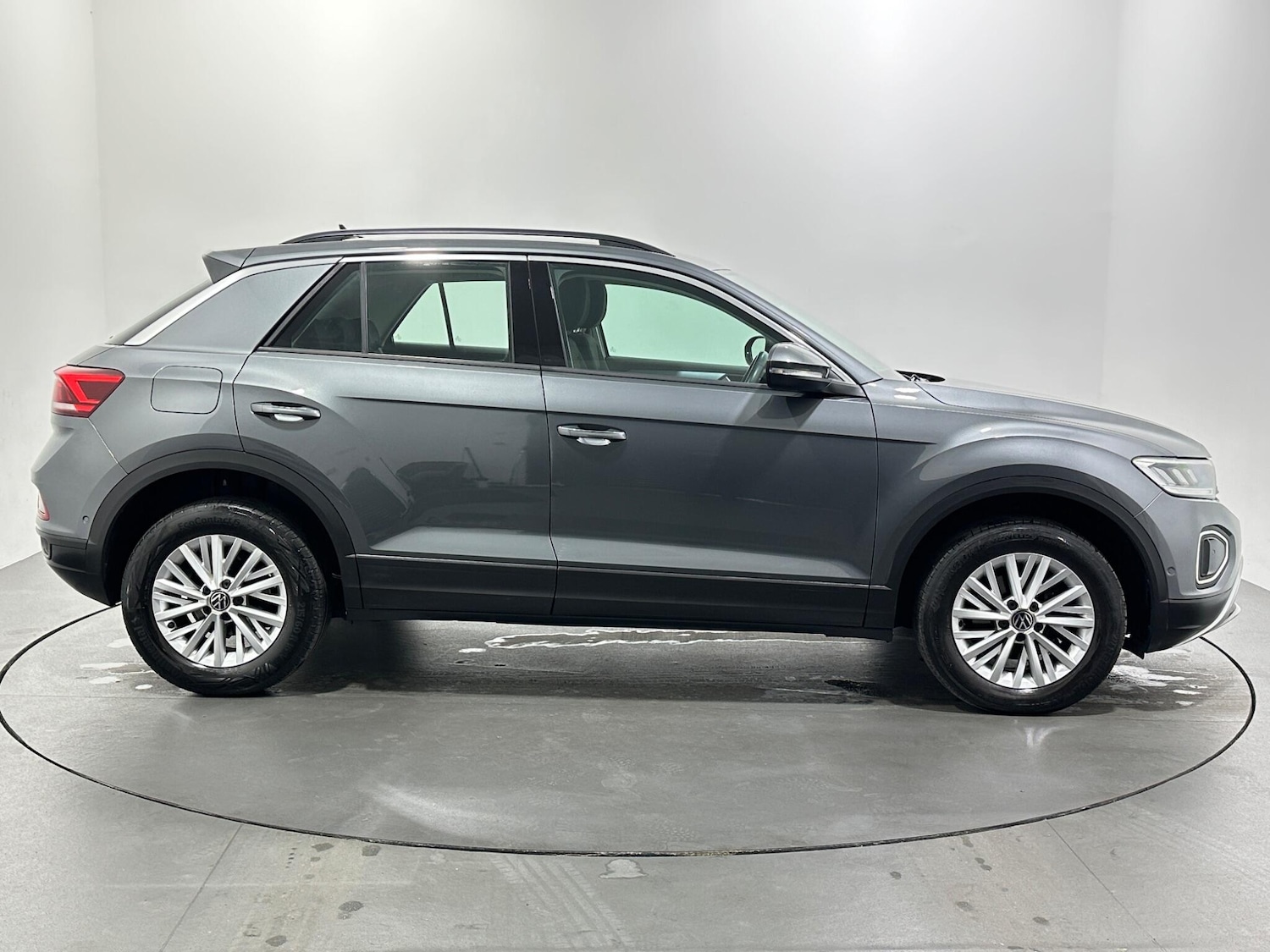 Used Volkswagen T-Roc 2022 for sale - 76878634: Photo 9