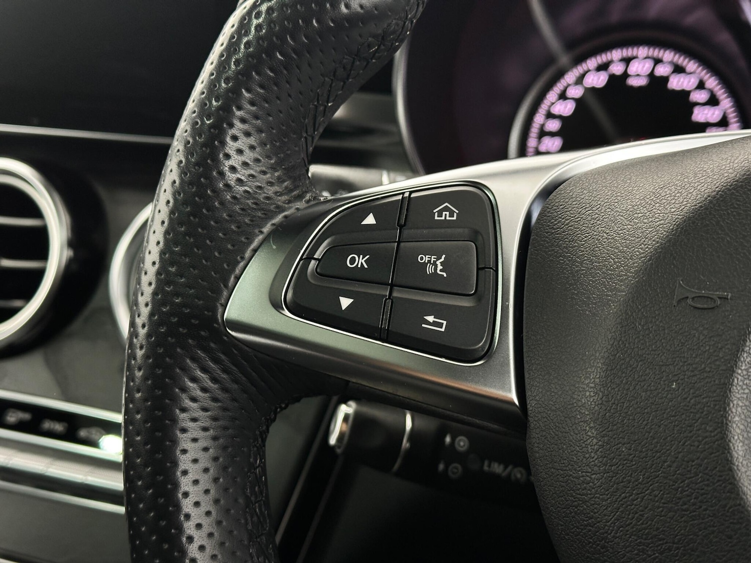 Used Mercedes-Benz GLC 2017 for sale - 77709887: Photo 14