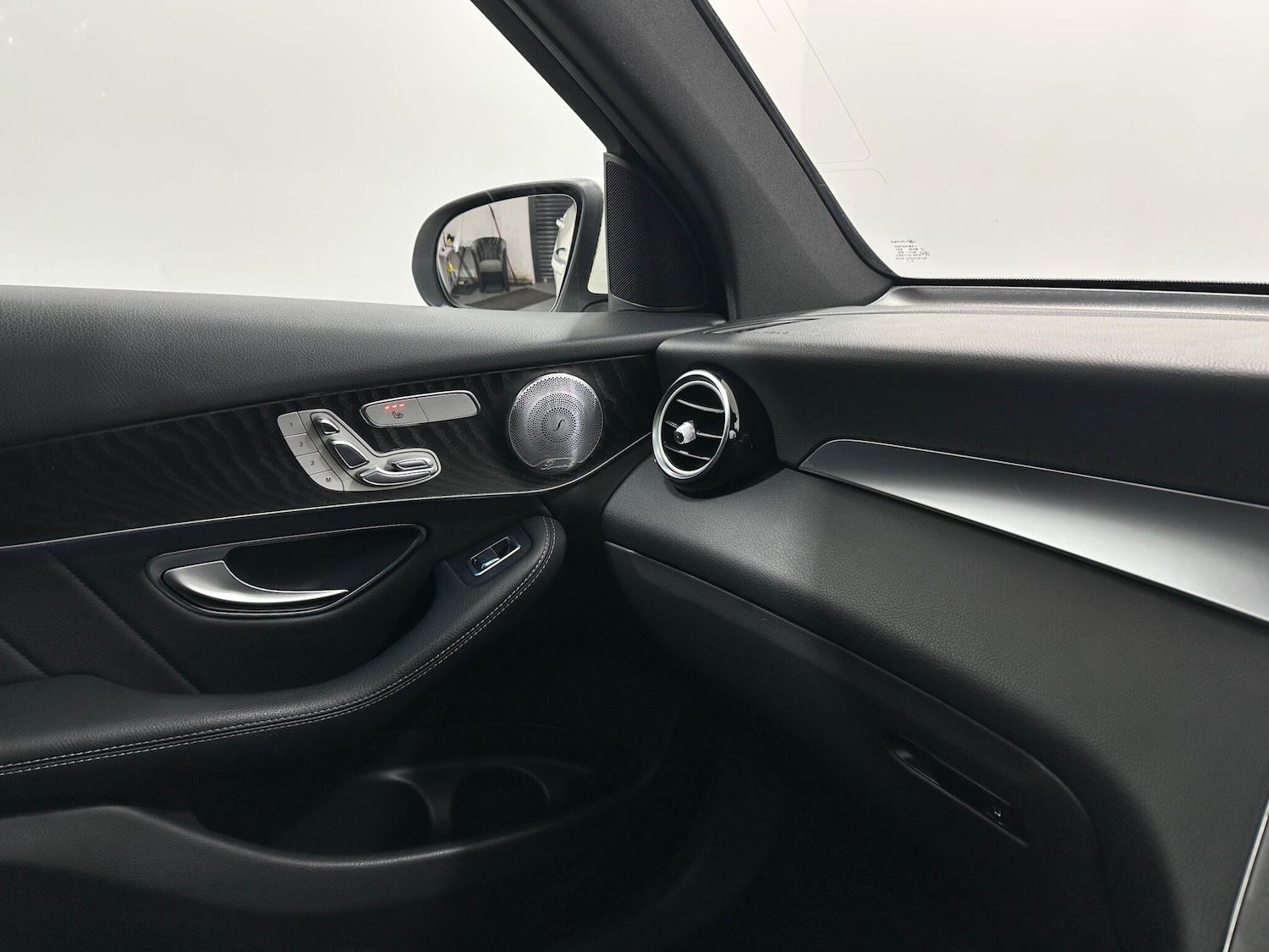 Used Mercedes-Benz GLC 2017 for sale - 77709887: Photo 28