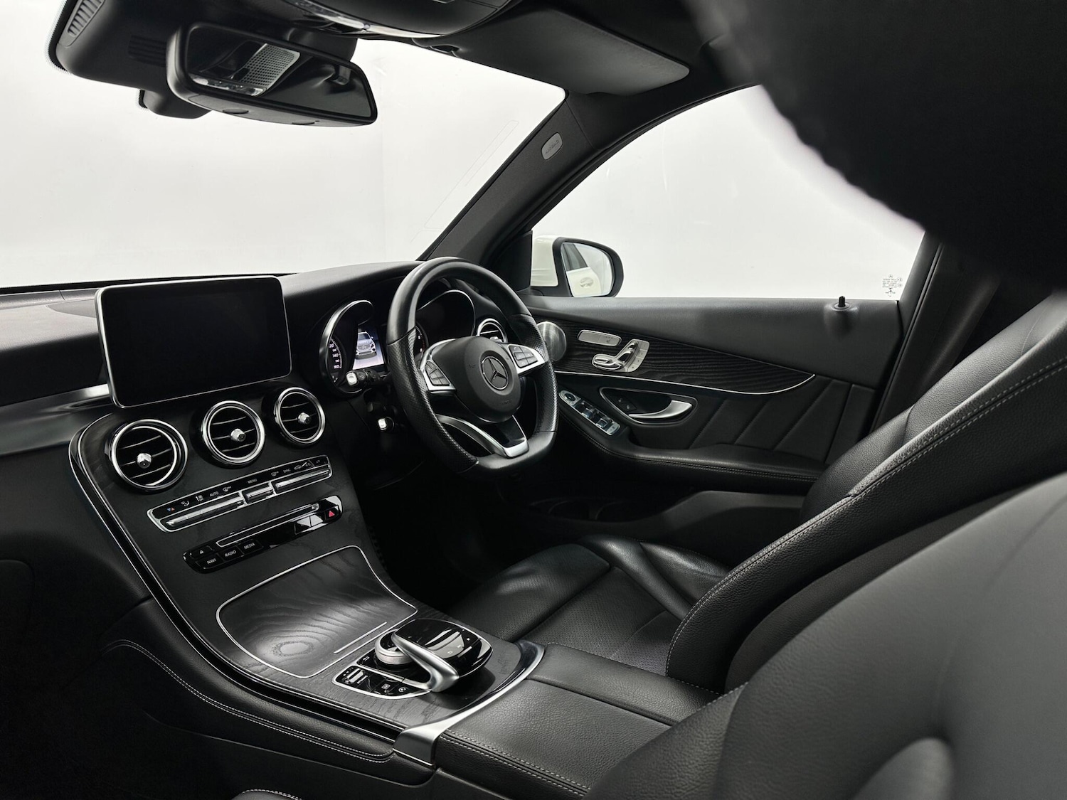 Used Mercedes-Benz GLC 2017 for sale - 77709887: Photo 31