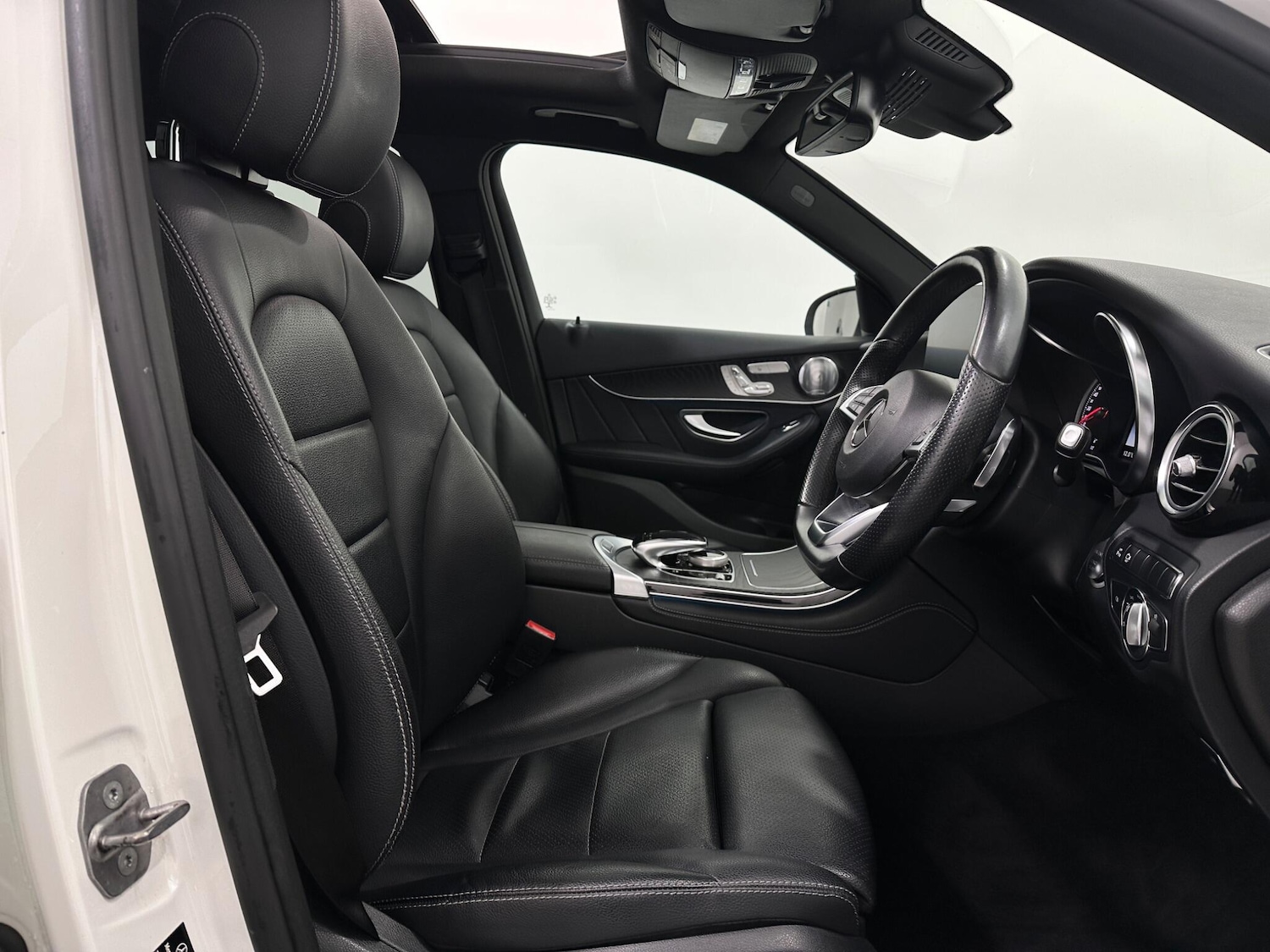 Used Mercedes-Benz GLC 2017 for sale - 77709887: Photo 32