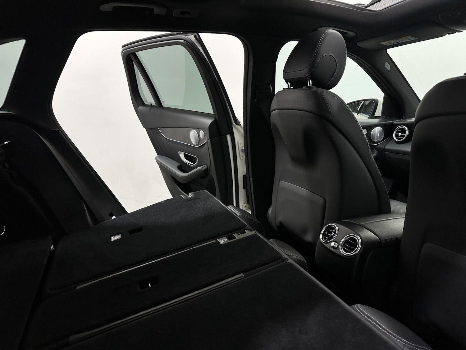 Used Mercedes-Benz GLC 2017 for sale - 77709887: Photo 48