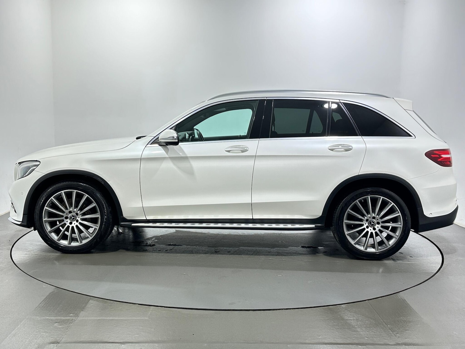 Used Mercedes-Benz GLC 2017 for sale - 77709887: Photo 5