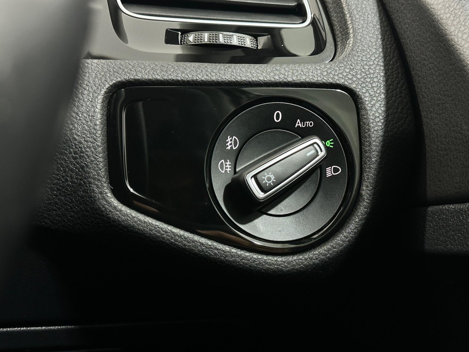 Used Volkswagen Golf for sale - 77825148: Photo 17