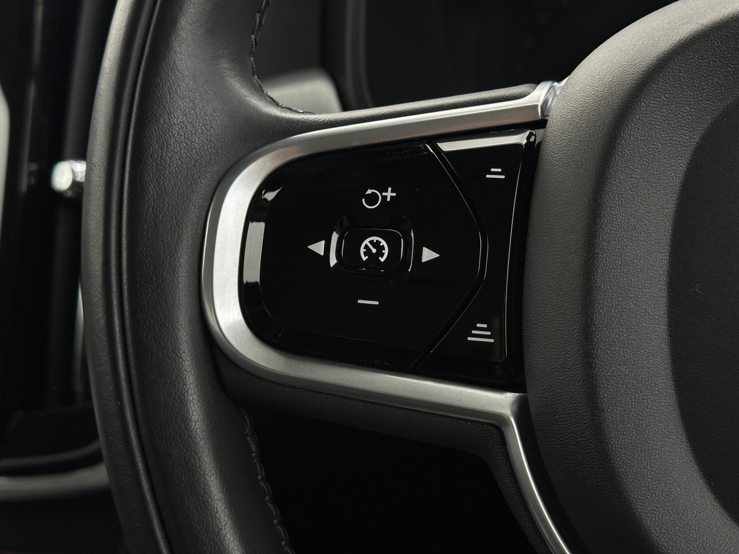 Used Volvo V90 2018 for sale - 76878880: Photo 13