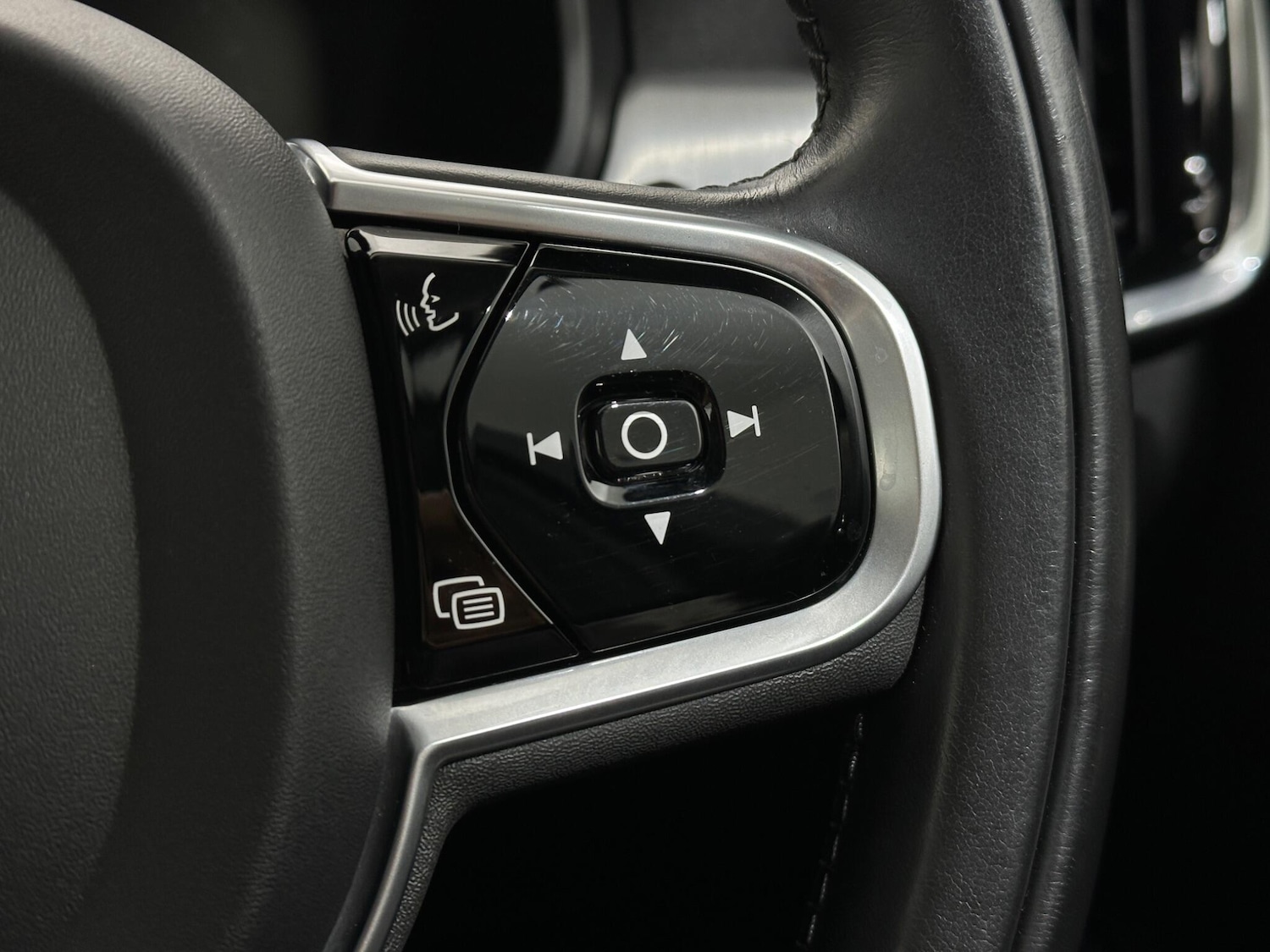 Used Volvo V90 2018 for sale - 76878880: Photo 14