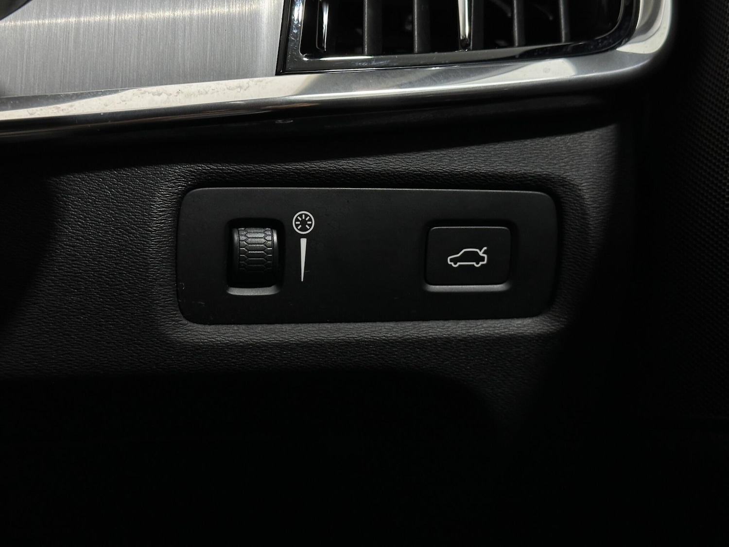 Used Volvo V90 2018 for sale - 76878880: Photo 16