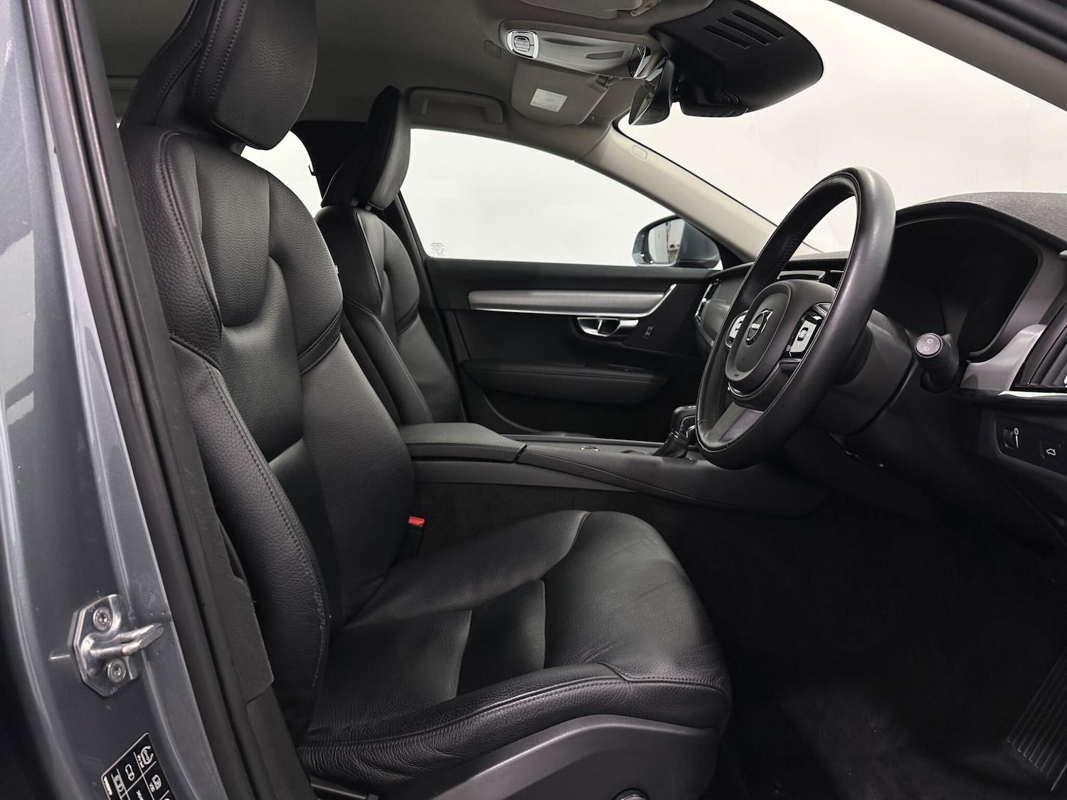 Used Volvo V90 2018 for sale - 76878880: Photo 28