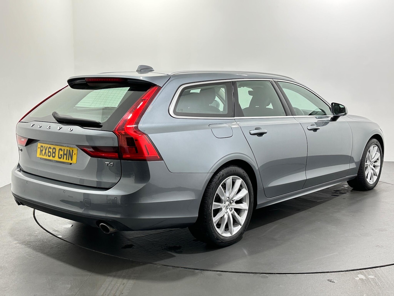 Used Volvo V90 2018 for sale - 76878880: Photo 8